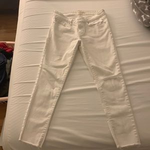 Levi’s white skinny jeans